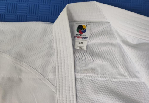 Кимоно для каратэ OKAMI 2405 WKF Bestsport